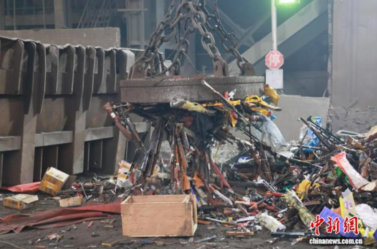 1029ͨN(xio)ǷƷF(xin)(chng)]] z